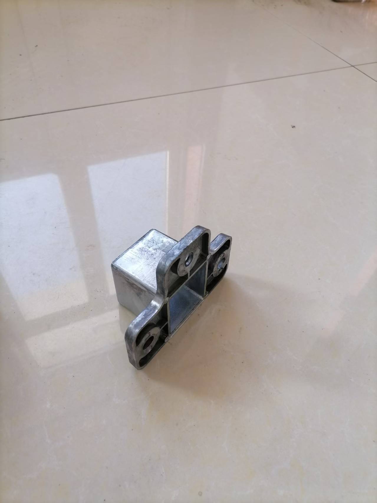 天津锌合金压铸件铝合金压铸 - 方案